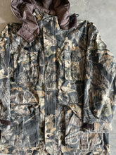 Load image into Gallery viewer, Vintage Mossy Oak Breakup Camo Jacket (XL)