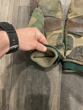 Load image into Gallery viewer, Vintage Camo Gore•Tex Gloves