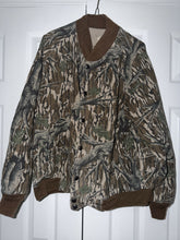 Load image into Gallery viewer, Mossy Oak bomber jacket