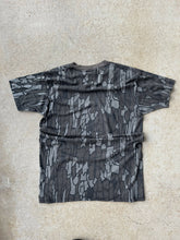 Load image into Gallery viewer, Vintage Duck Bay Trebark Camo T-Shirt (M)