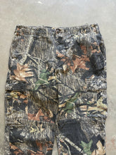 Load image into Gallery viewer, 2000’s Mossy Oak Breakup Camo Adjustable Waist Pants (L)