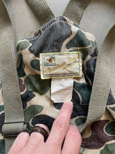 Load image into Gallery viewer, Vintage Duck Camo Bird Hunting Vest (S)