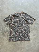 Load image into Gallery viewer, Vintage Mossy Oak Treestand Camo T-Shirt (M)