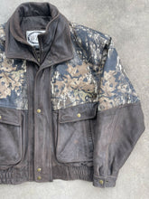 Load image into Gallery viewer, Vintage MossyOak Breakup Camo Leather Jacket (L)