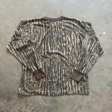 Load image into Gallery viewer, Vintage Realtree Camo Shirt (L)