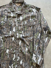 Load image into Gallery viewer, Vintage Trebark Turkey Camo Button-Up Shirt (L)