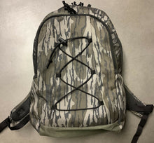 Load image into Gallery viewer, Mossy Oak Bottomland Backpack