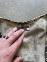 Load image into Gallery viewer, Vintage Redhead Duck Camo Shell Vest (M)