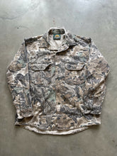 Load image into Gallery viewer, Vintage Cabela’s Realtree Advantage Distressed Chamois (L)