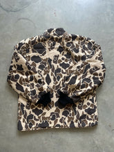 Load image into Gallery viewer, Vintage Duck Camo Reversible Jacket (M)