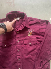 Load image into Gallery viewer, Vintage Deer Embroidered Chamois Shirt (L)