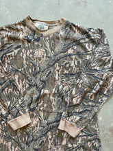 Load image into Gallery viewer, Vintage Mossy Oak Treestand Camo Long Sleeve Shirt (L)