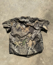 Load image into Gallery viewer, Vintage Remington Break Up Lightweight Buttom Up (XL)