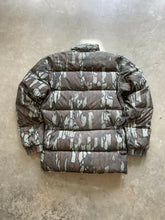 Load image into Gallery viewer, Vintage Trebark Camo Puffer Jacket (S)