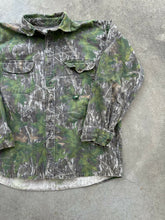 Load image into Gallery viewer, Vintage MossyOak Shadow Leaf Camo Camios (XL)