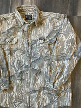 Load image into Gallery viewer, 1990’s Rattlers Brand Mossy Oak Treestand Camo Chamois Shirt (L)