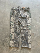 Load image into Gallery viewer, Vintage Duxbak Realtree Camo Denim Pants (L)