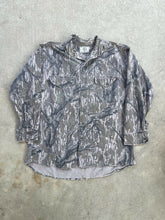 Load image into Gallery viewer, Vintage MossyOak Treestand Camo Chamios (XL)