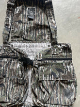 Load image into Gallery viewer, Vintage 10x Realtree Turkey Camo Strap Vest (L)