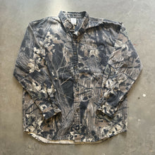 Load image into Gallery viewer, Vintage Mossy Oak Breakup Camo Button-Up Shirt (XL)