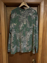 Load image into Gallery viewer, 00’s Mossy Oak Shadow Leaf LS Shirt (XL/XXL) 🇺🇸