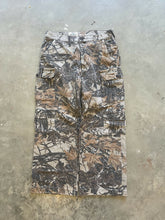 Load image into Gallery viewer, 90’s Realtree Camo Adjustable Waist Pants (S)