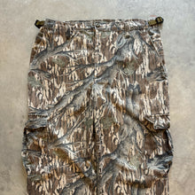 Load image into Gallery viewer, Vintage Mossy Oak Treestand Camo Adjustable Waist Pants (L)