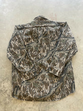Load image into Gallery viewer, Vintage Mossy Oak Treestand Camo Chamois Shirt (L)