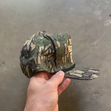 Load image into Gallery viewer, Vintage Camo T&amp;N Electric Rope Hat