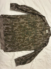 Load image into Gallery viewer, Vintage Greenleaf Button Down