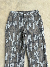Load image into Gallery viewer, Vintage Duxbak TreeBark Camo Pants