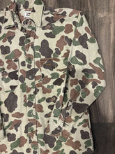 Load image into Gallery viewer, Vintage Duxbak Duck Camo Chamois Shirt (M)