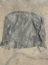 Load image into Gallery viewer, Vintage Faded Realtree Hardwood Chamois Shirt (XL)