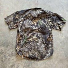 Load image into Gallery viewer, 2000’s Remington Breakup Camo Short Sleeve Button-Up (M)