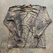 Load image into Gallery viewer, Vintage Realtree Hardwoods Camo Shirt (3XL)