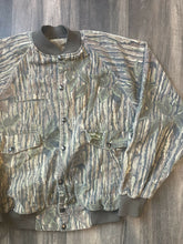 Load image into Gallery viewer, 1990’s Spartan Realtree Camo light weight BomberJacket (L)