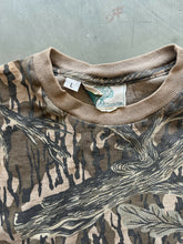 Load image into Gallery viewer, Vintage Mossy Oak Treestand Camo T-Shirt (L)