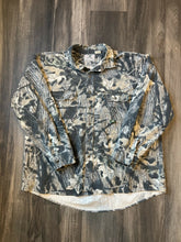 Load image into Gallery viewer, Vintage Mossy Oak Breakup Camo Chamois Shirt (2XL)