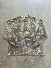 Load image into Gallery viewer, Vintage Realtree Advantage Timber Camo Long Sleeve Shirt (XL)