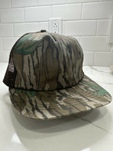 Load image into Gallery viewer, Greenleaf Mesh SnapBack