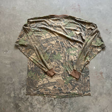 Load image into Gallery viewer, Vintage Realtree Camo Long Sleeve Shirt (L)