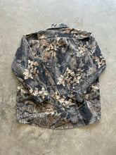 Load image into Gallery viewer, Vintage Mossy Oak Breakup Camo Chamois Shirt (XL)