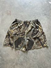 Load image into Gallery viewer, Vintage Mossy Oak Shadowgrass Camo Boxer Shorts (L)