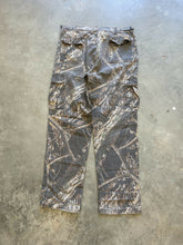 Load image into Gallery viewer, Vintage Mossy Oak Shadow Branch Camo Adjustable Waist (L)