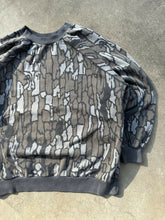 Load image into Gallery viewer, Vintage Liberty Trebark Camo Raglan Crewneck (L)