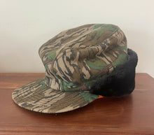 Load image into Gallery viewer, Mossy Oak Greenleaf Insulated Trapper Hat (M)