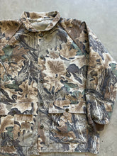 Load image into Gallery viewer, Vintage Realtree Camo Jacket (XL)