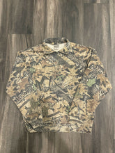 Load image into Gallery viewer, Vintage Mossy Oak Forest Floor Camo Cotton Quarter-Zip Pullover (M)