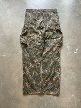 Load image into Gallery viewer, Vintage Mossy Oak Greenleaf Camo Pants (XL)