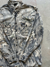 Load image into Gallery viewer, Vintage Rattlers Brand Mossy Oak Breakup Camo Button-Up Shirt (L)